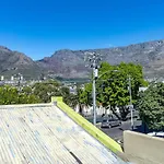 Studio Apartment In Colourful Bo-Kaap